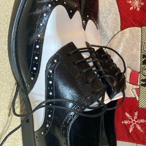 Stacy Adam’s men’s wingtip shoes